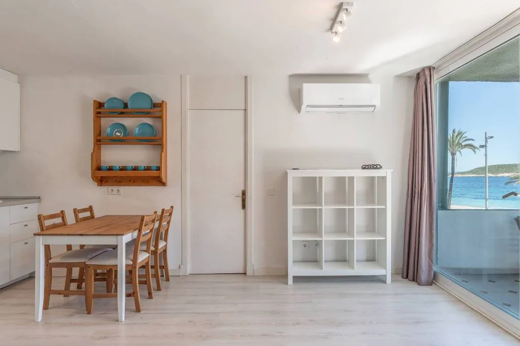 Köök - Seafront Apartment with Balcony in Magaluf