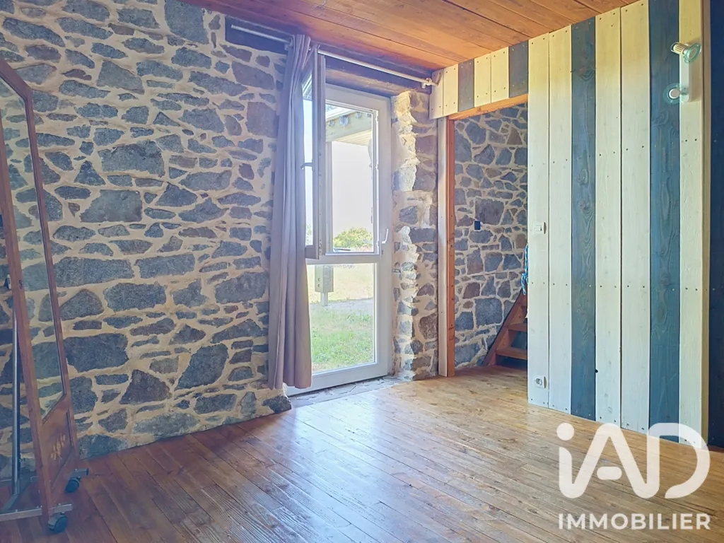 Pièces - Maison Atypique avec Atelier à Langueux