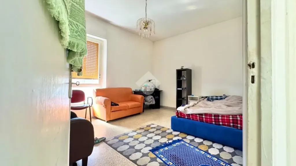 Bedrooms - 4-Room Apartment with Balcony in Bari