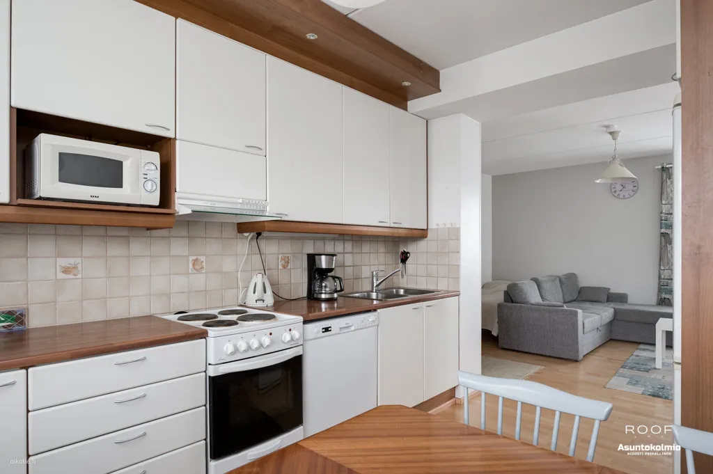 Köök - Top-Floor Apartment with Glazed Balcony in Oulu