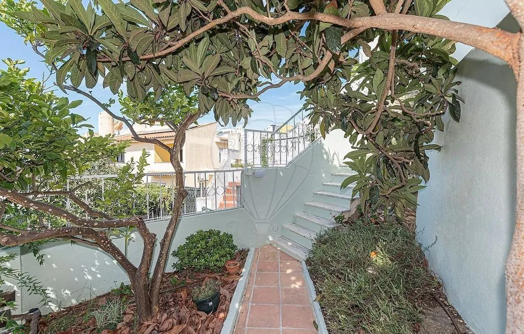 Garden - Luxury Villa with Ocean View in Cascais