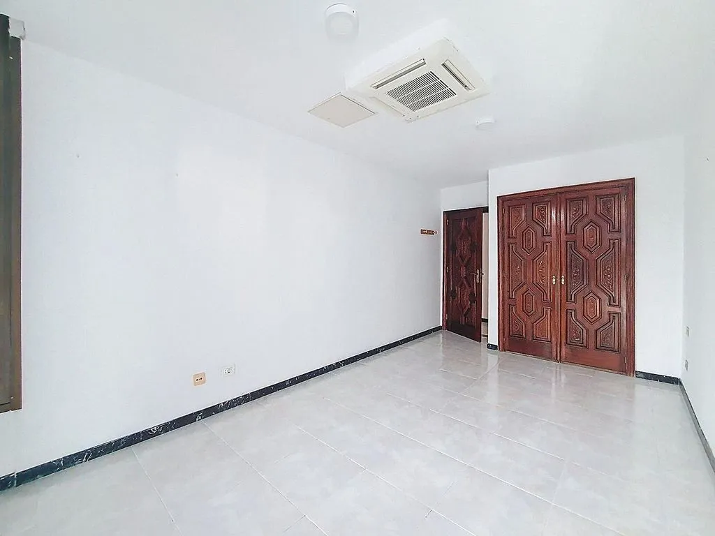 Pièces - Spacious Flat with Sea Views in Canteras