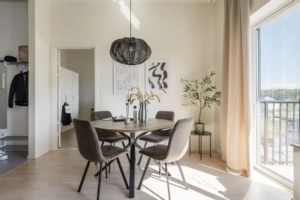 Salle à manger - Modern Flat with Balcony in Södra Ladugårdsängen