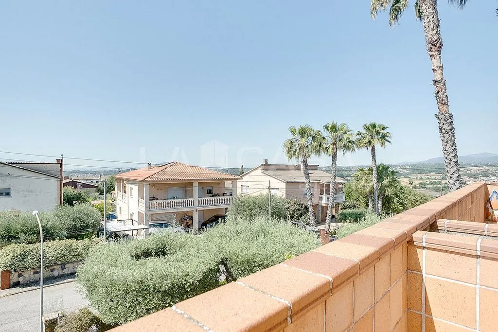 Balcon - Chalet with Terrace in Santa Eulàlia de Ronçana