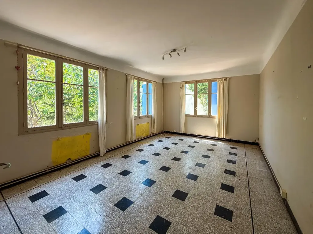 Pièces - Maison à Rénover avec Vue Mer à Saint-Clair Sud