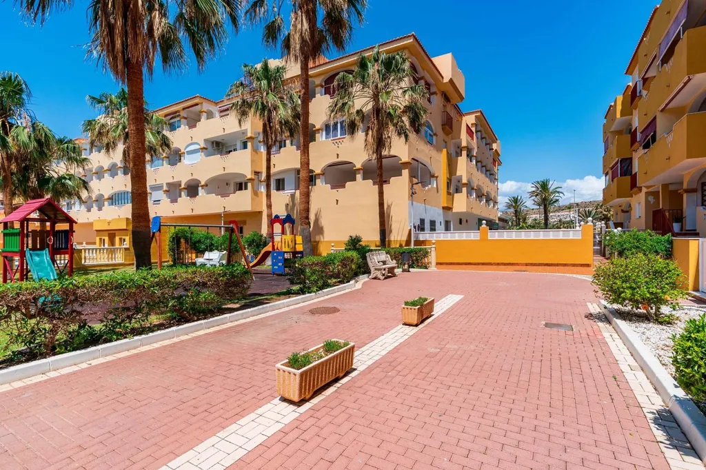 Garden - Apartment with Pool and Terrace in Almerimar