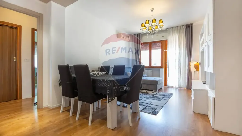 Söögituba - Rustic-Style Flat with Balcony in Chieti