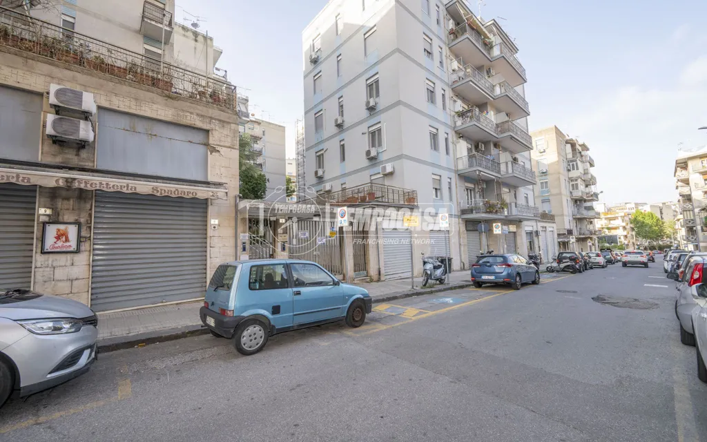 Välivaade - Trilocale with Garage in Messina