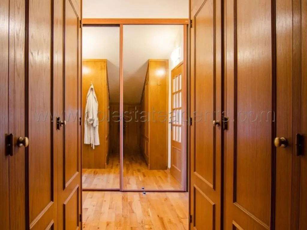 Rooms - Luxury Villa with Pool in Lagos Countryside