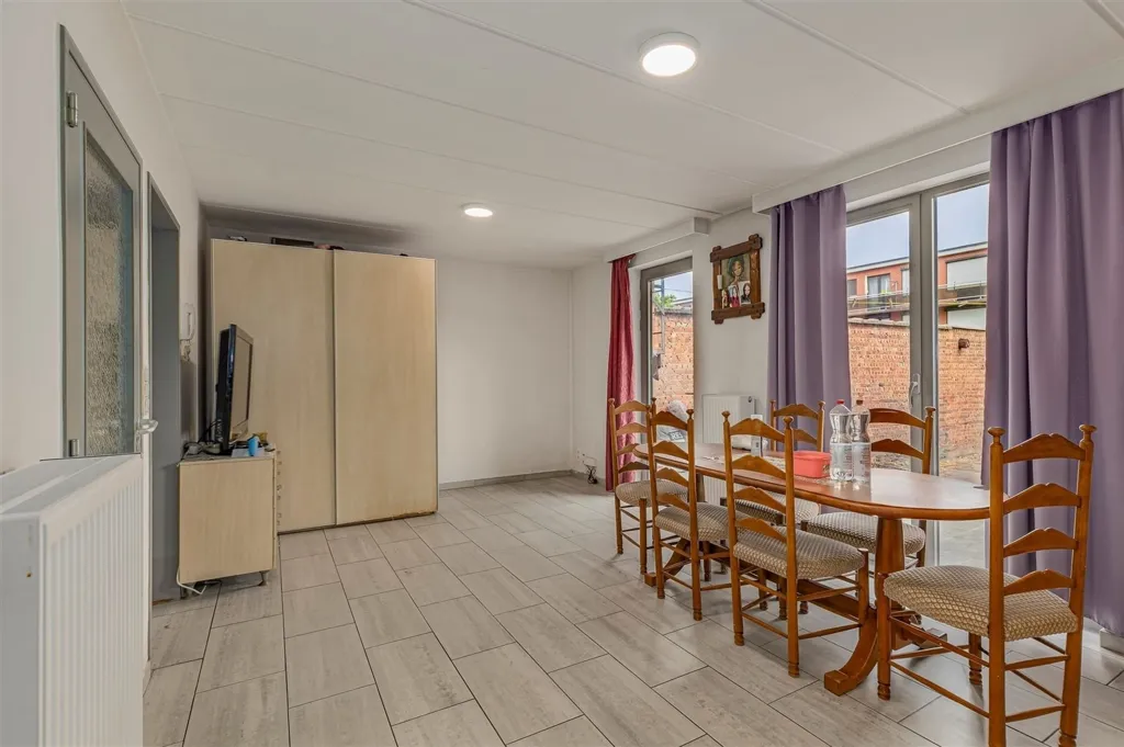 Söögituba - Bright 1-Bed Apartment with Garden in Merksem