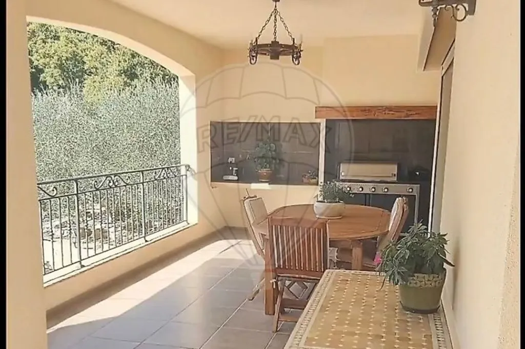 Terrass - Panoramic Villa in Coursegoules