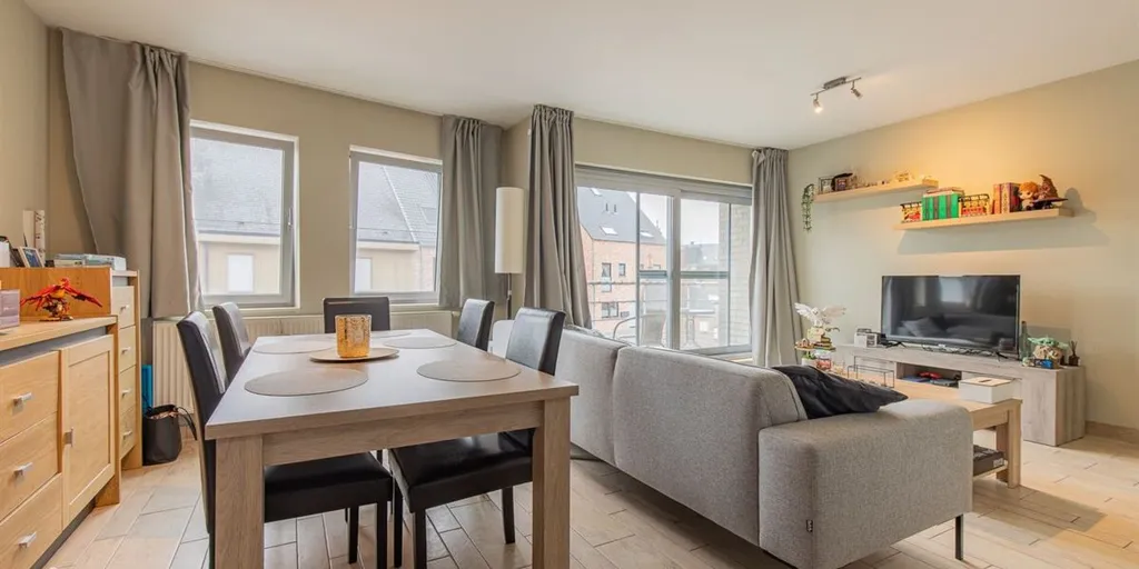 Dining Room - Modern Apartment with Terrace in Lebbeke