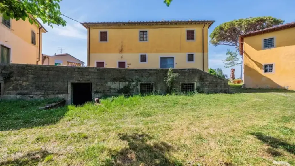 Välivaade - Historic Rustico with Private Chapel in Crespina Lorenzana