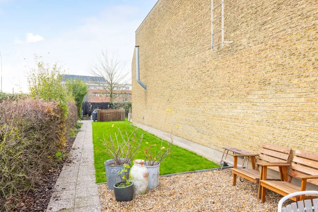 Giardino - Renovated 2-Storey House with Garden in Bellevue