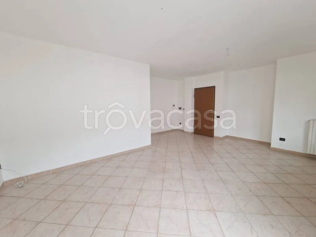 Soggiorno - Apartment with Balcony in Bra