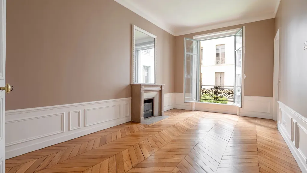 Séjour - Appartement de 5 Pièces avec Cour Arborée à Paris 75017