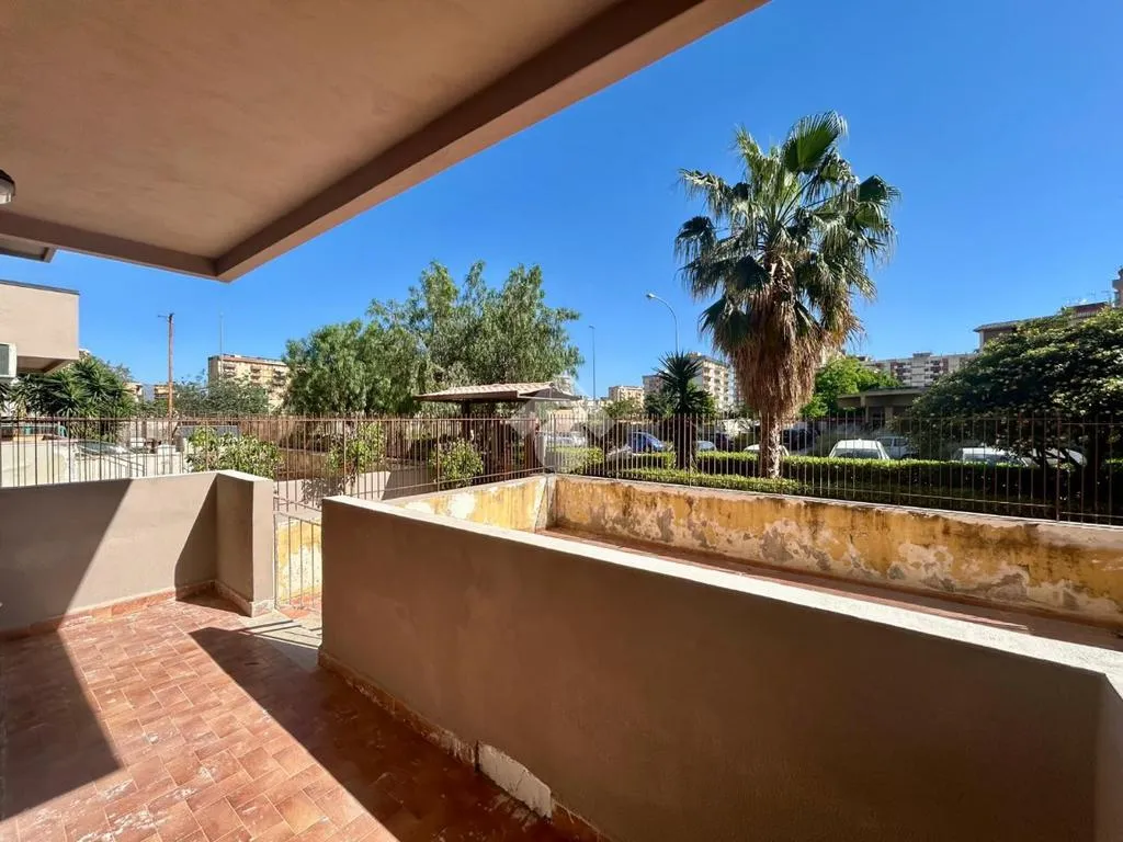 Terrass - Apartment with Balcony and Terrace in Palermo