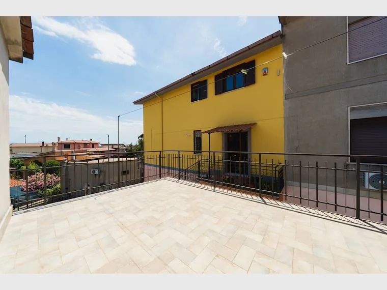 Terrazza - Central Two-Bedroom Apartment with Terraces in Formello
