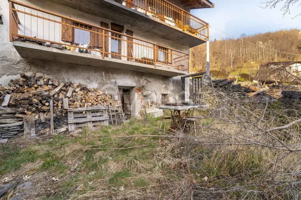 Exterior - Rustic Baita with Garden in Celle di Macra