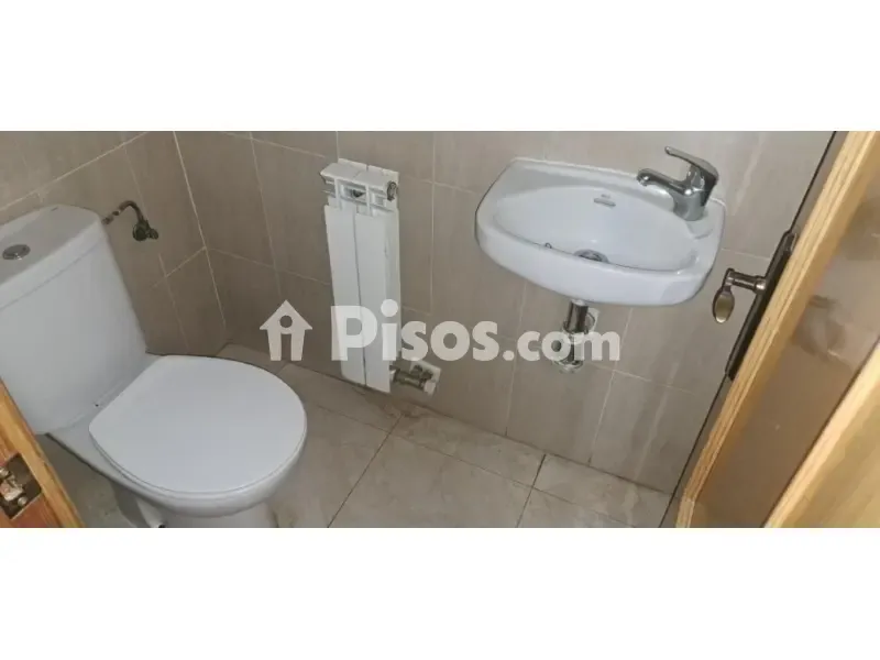 Salles de bain - Chalet with Business Space in Sariñena