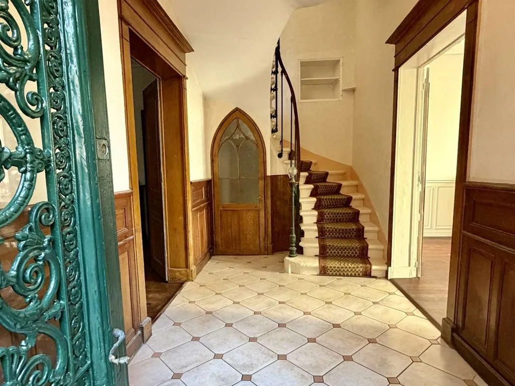 hallway_entrance