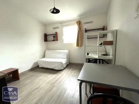 Bedrooms - Meubled Studio with Remparts View in Avignon