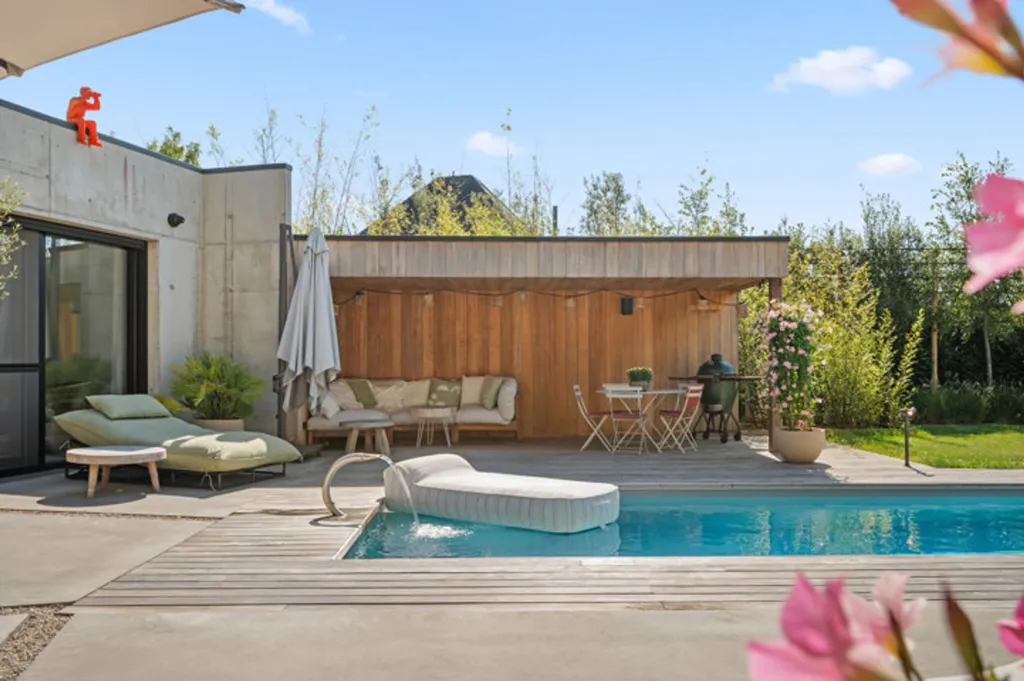Piscina - Modern Villa with Pool in Putte