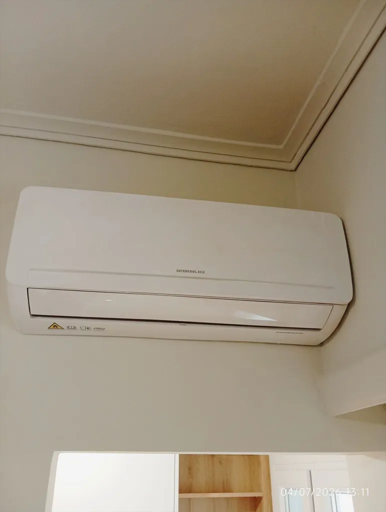 Toad - Renovated Studio with Balcony in Athens Centre