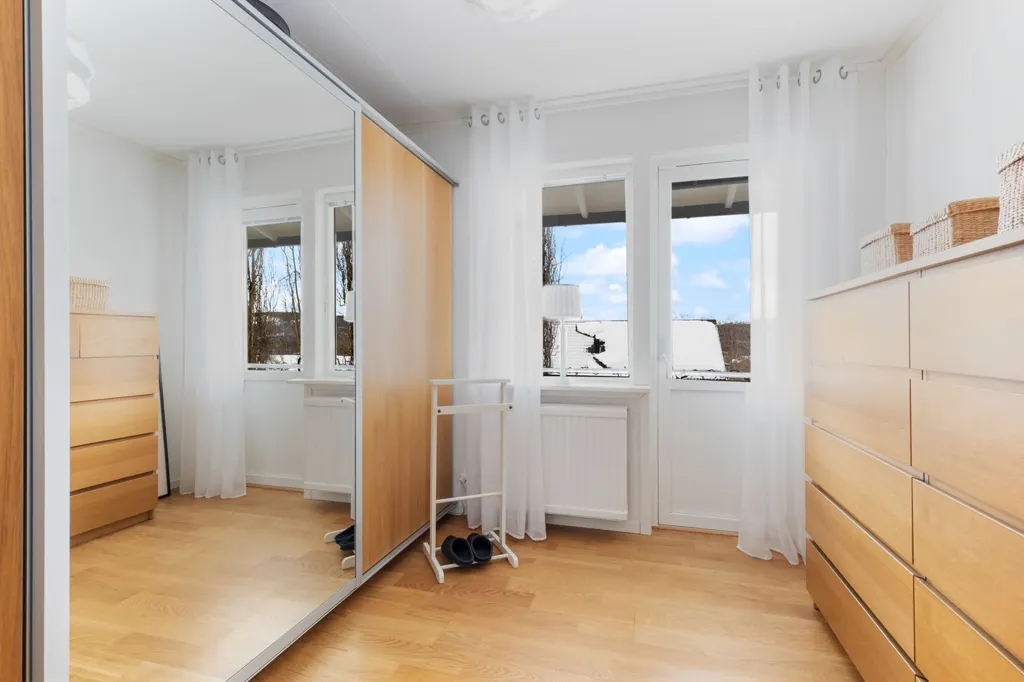 Pièces - Suterräng House with Renovated Kitchen in Örnsköldsvik