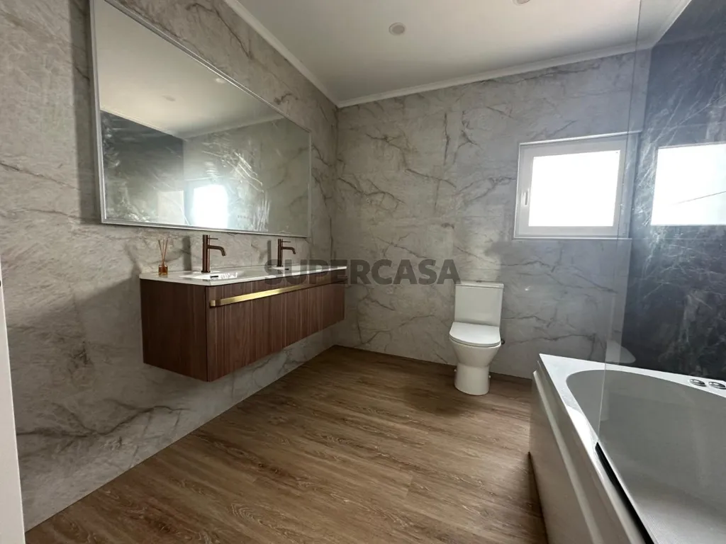 Vannitoad - Luxury Villa with Panoramic Deck in Ericeira