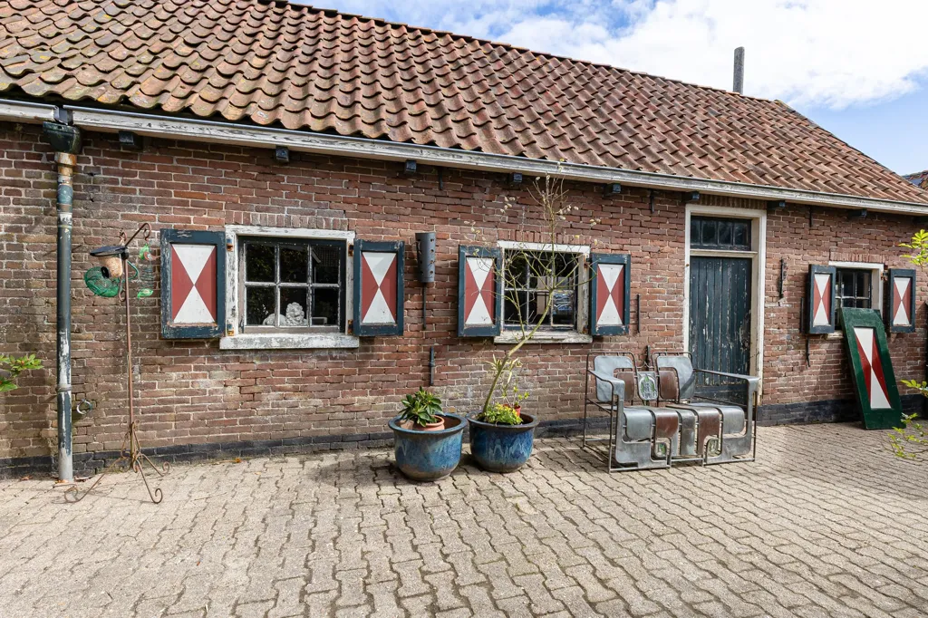 Giardino - Monumental House with Waddenzee View in Wierum