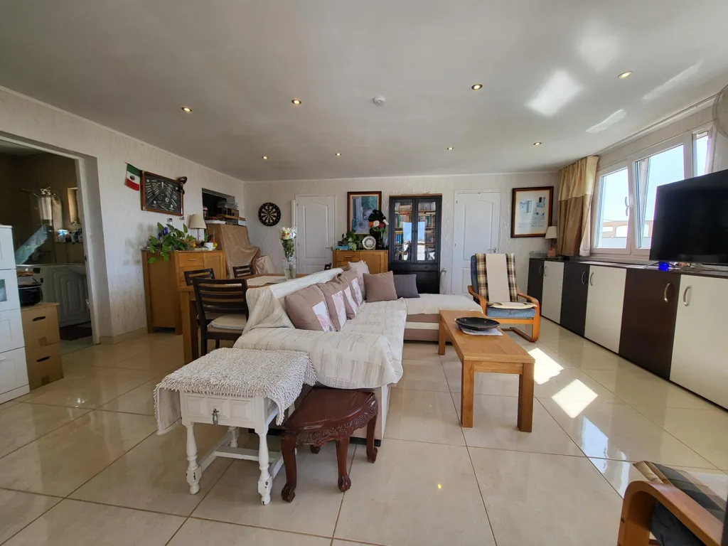 Elutuba - Detached Villa with Private Garden in Arona