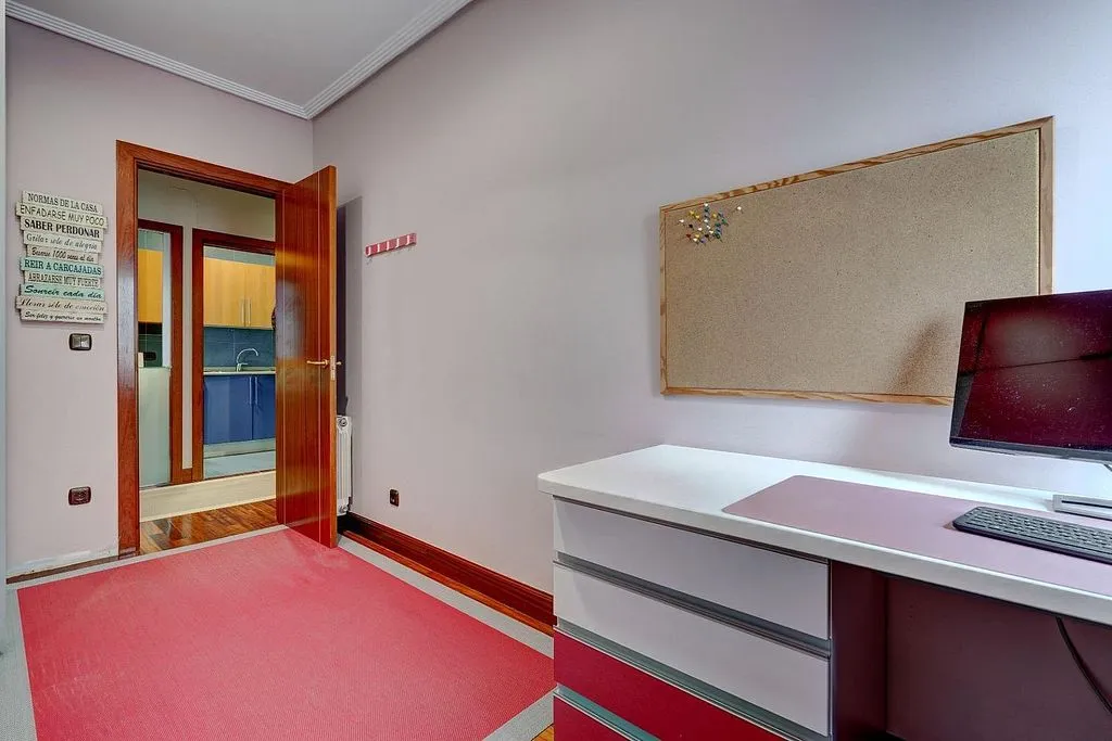 Kabinet - Spacious Flat with Views in San Roque