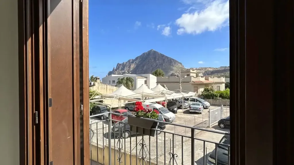 Rõdu - Bifamiliar Villa with Sea View in Custonaci