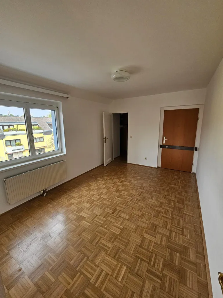 Pièces - Sunlit Apartment with Balconies in Quiet Area