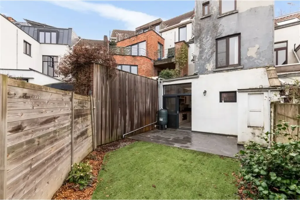 Garden - Charming Ground Floor Flat with Terrace in Mortsel