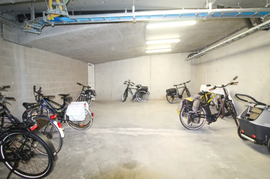 Garage - Appartement moderne et lumineux à Ingelmunster