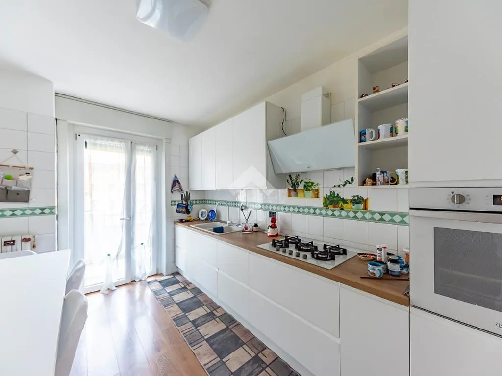Cucina - Fully Rented 3-Bedroom in Lainate Centre