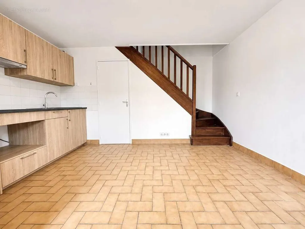 Köök - Duplex with Private Parking in Gravigny