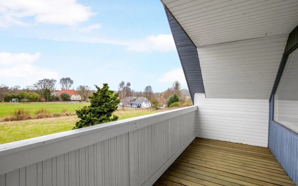 Balcon - Detached House with Large Garden in Augustenborg