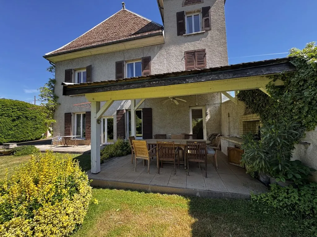Terrasse - Maison bourgeoise avec jardin à Vizille