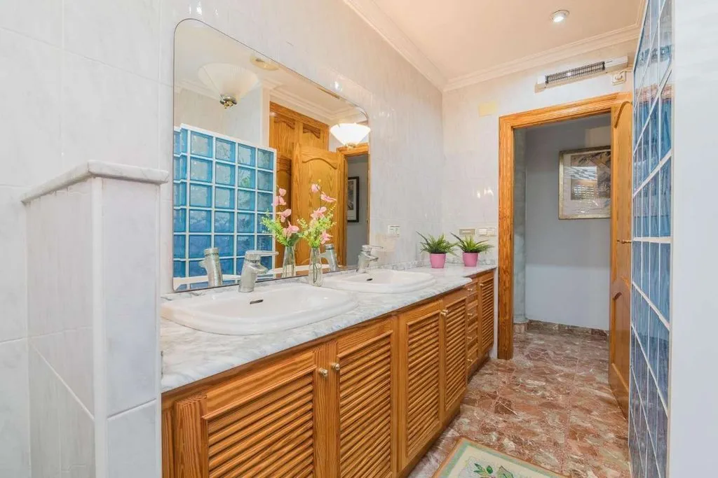 Salles de bain - Luxury Villa with Pool in Elche