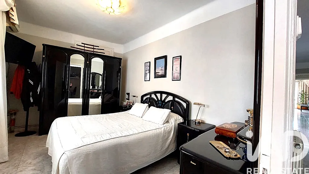 Chambres - Spacious 4-Bedroom Flat with Balcón in Calaf