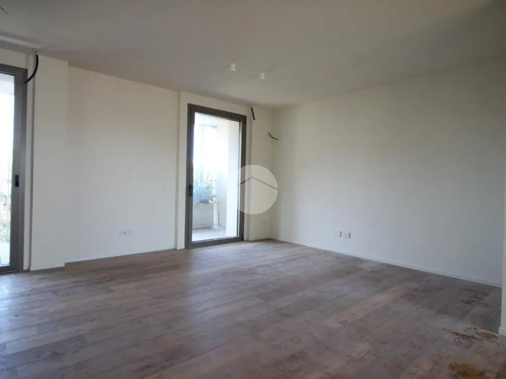 Pièces - Contemporary 4-Bedroom in Central Cesena