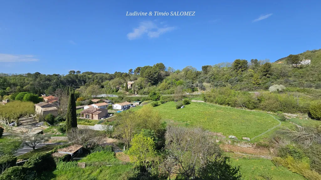 Vue aérienne - Appartement T4 Traversant avec Vue sur les Collines à Montferrat
