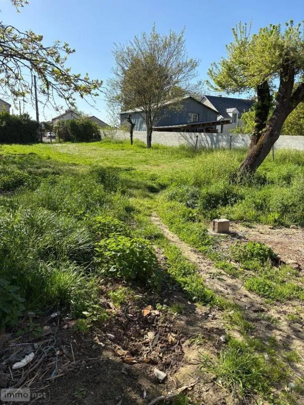 Aed - Rustic House to Renovate in Levroux