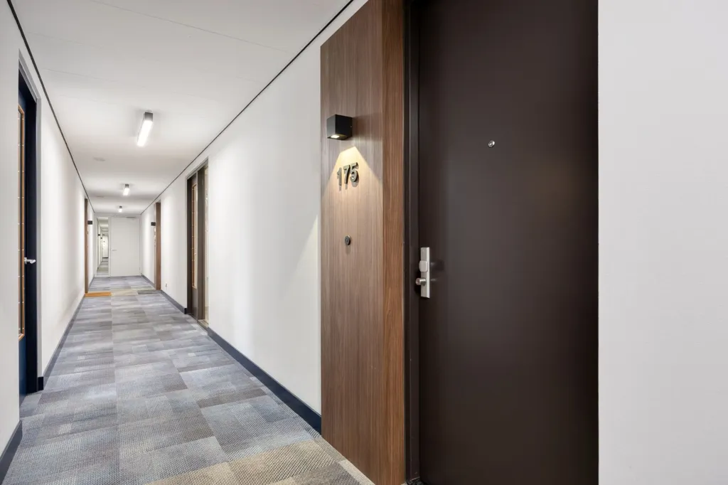hallway_entrance