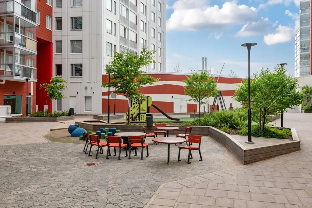 Jardin - Apartment with Balcony in Myyrmäki, Vantaa