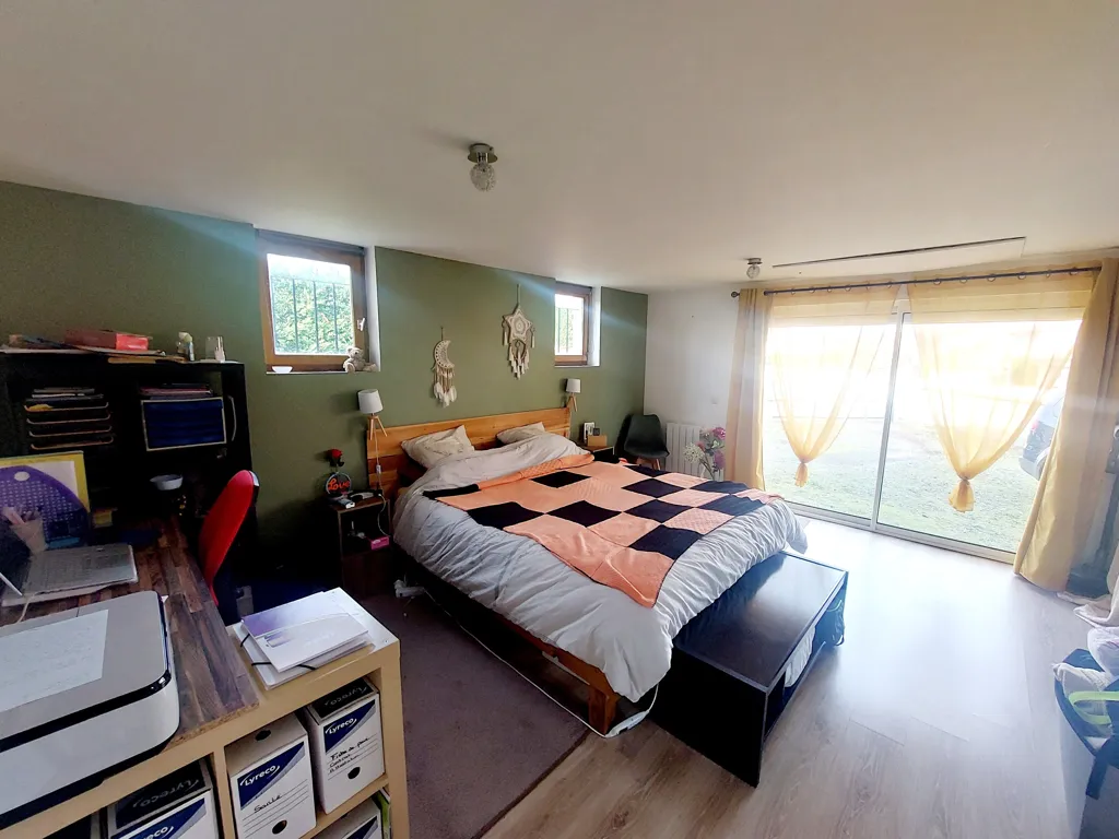 Chambres - Maison Plain Pied avec Jardin à Champdieu