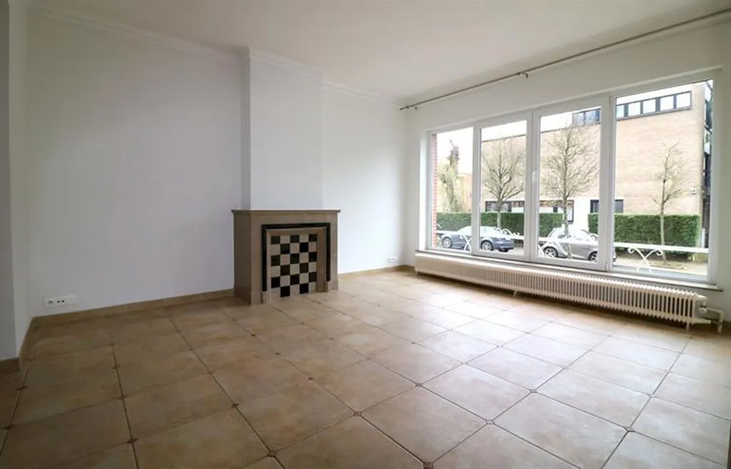 Séjour - Maison Rénovée avec Jardin et Terrasse à Auderghem